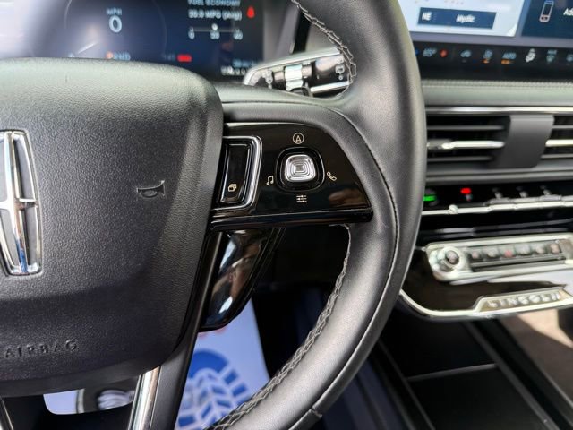 Used 2023 Lincoln Corsair AWD image 19