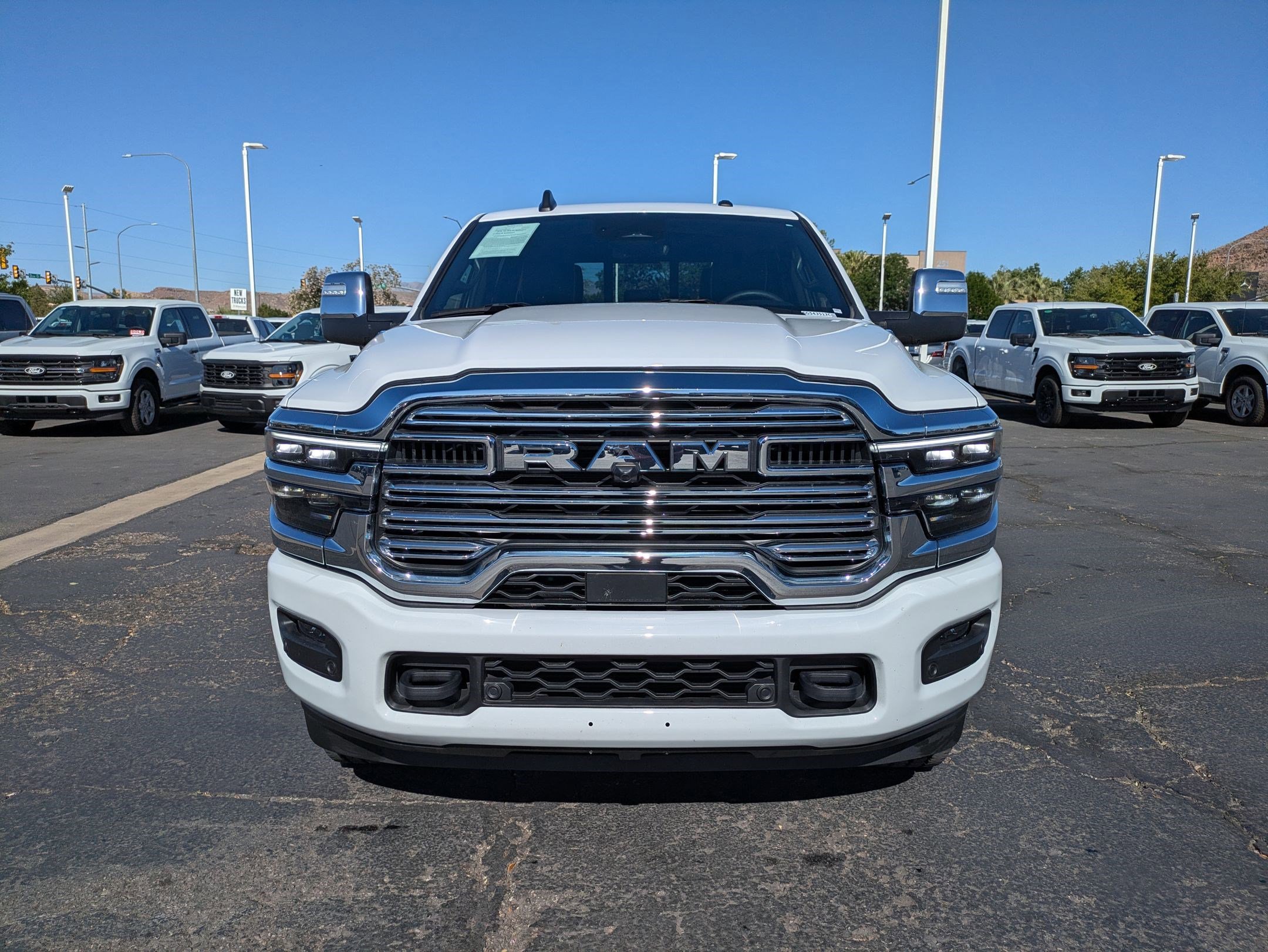 Used 2025 RAM 2500 Laramie AWD/4WD image 9