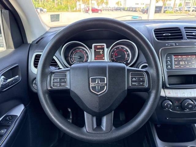 Used 2019 Dodge Journey SE FWD image 14