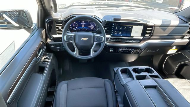 Used 2024 Chevrolet Silverado 1500 LT RWD image 13