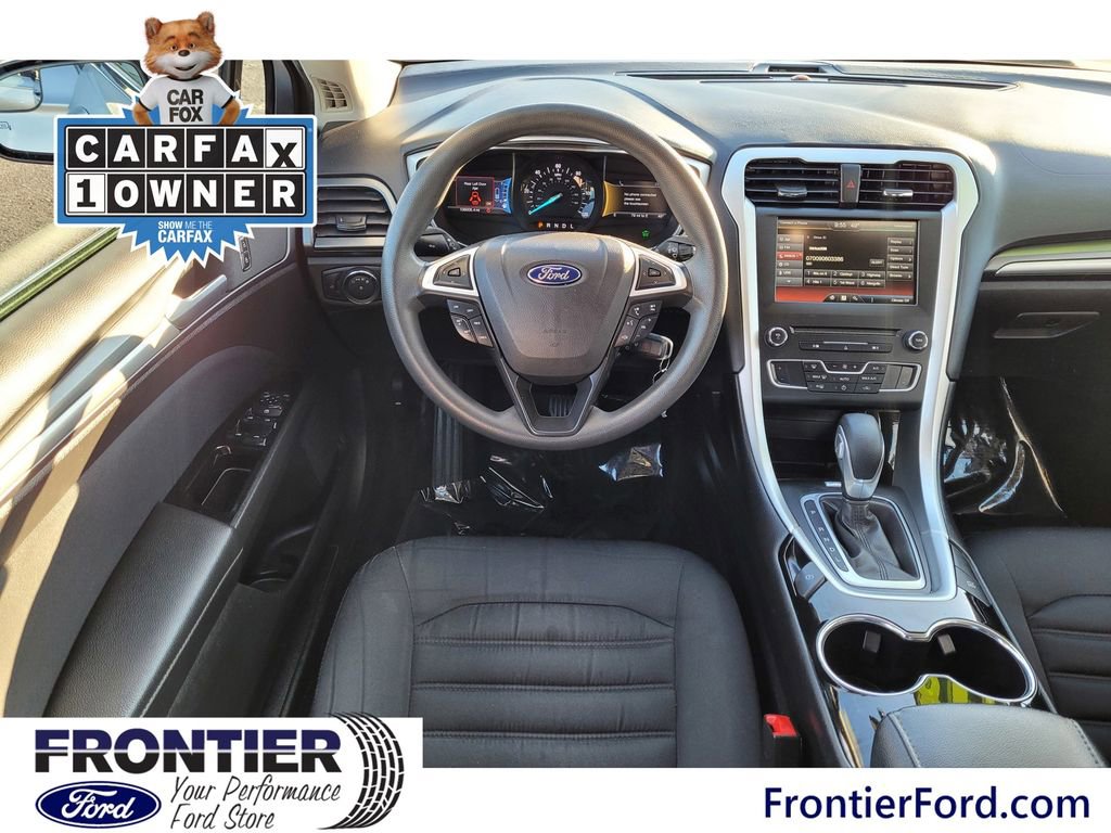 Used 2016 Ford Fusion SE image 8