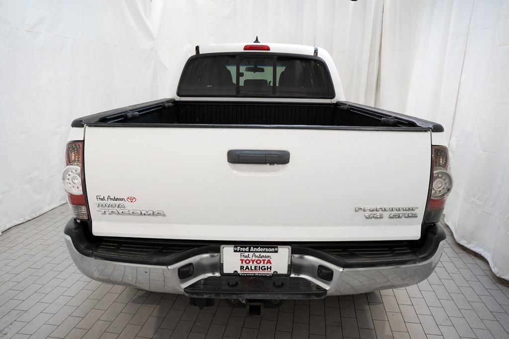 Used 2014 Toyota Tacoma PreRunner w/ SR5 Package RWD image 4