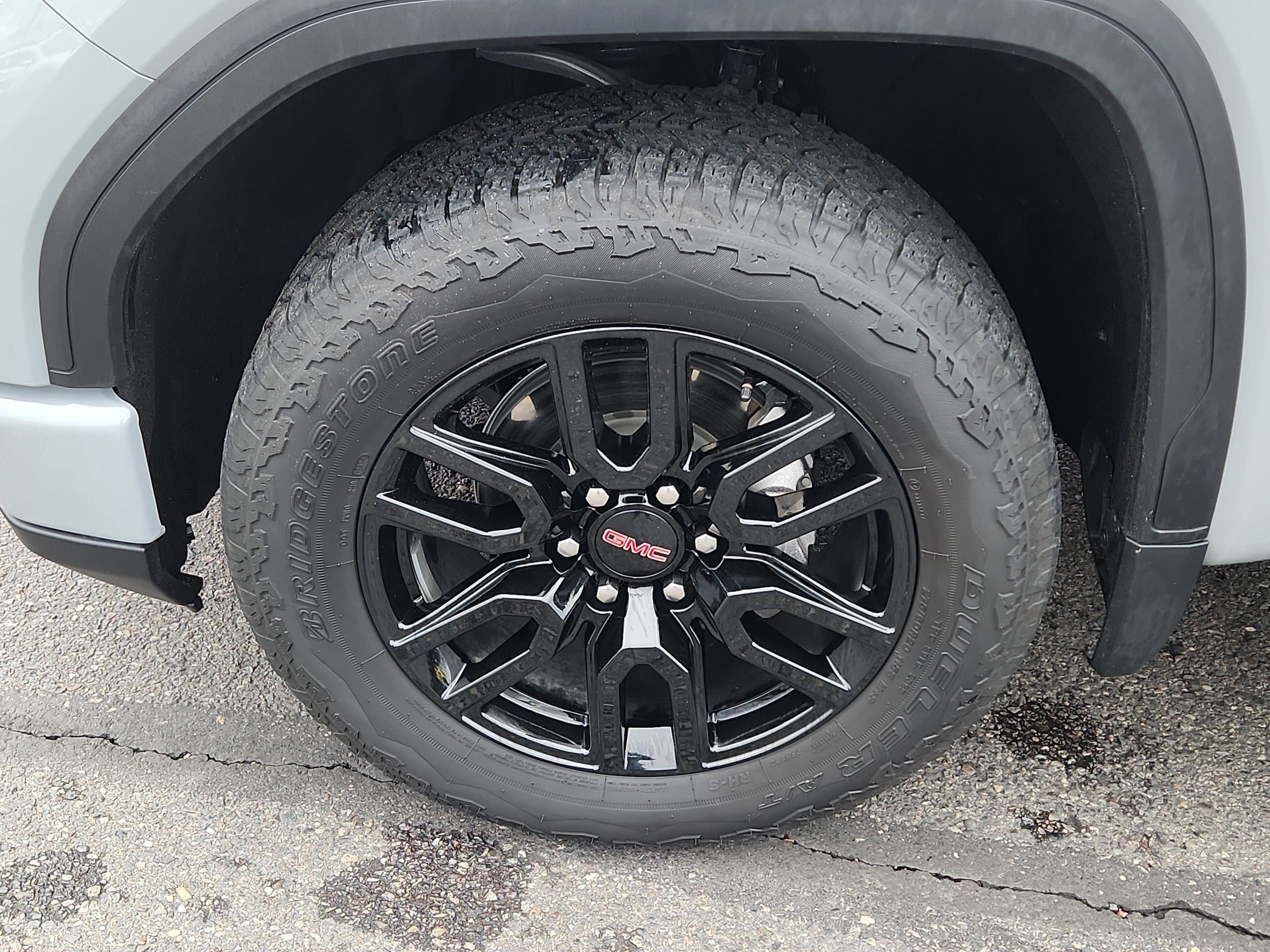 Used 2024 GMC Sierra 1500 Elevation w/ LPO, Elevation Black Package AWD/4WD image 7