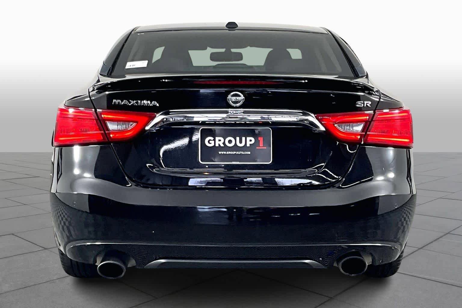 Used 2016 Nissan Maxima SR w/ Interior Lighting Package image 6