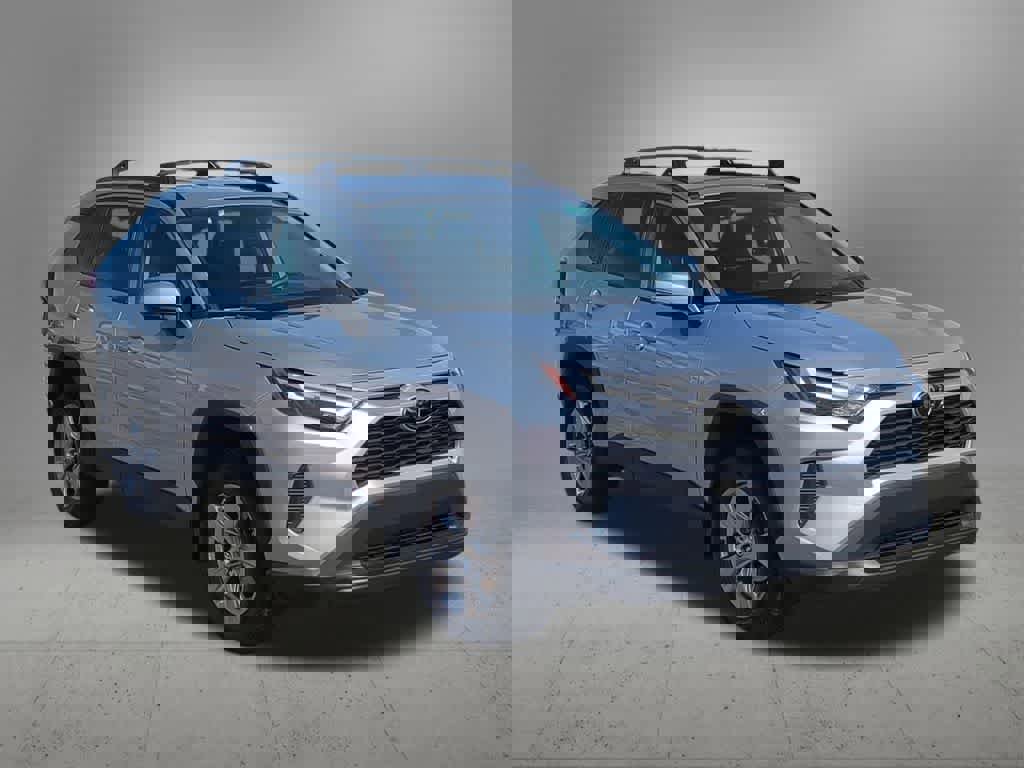 Used 2023 Toyota RAV4 XLE w/ XLE Grade Weather Package image 8