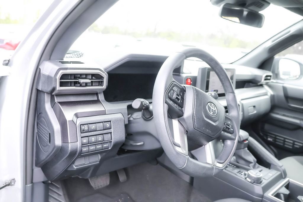Used 2025 Toyota 4Runner TRD Off-Road AWD/4WD image 15