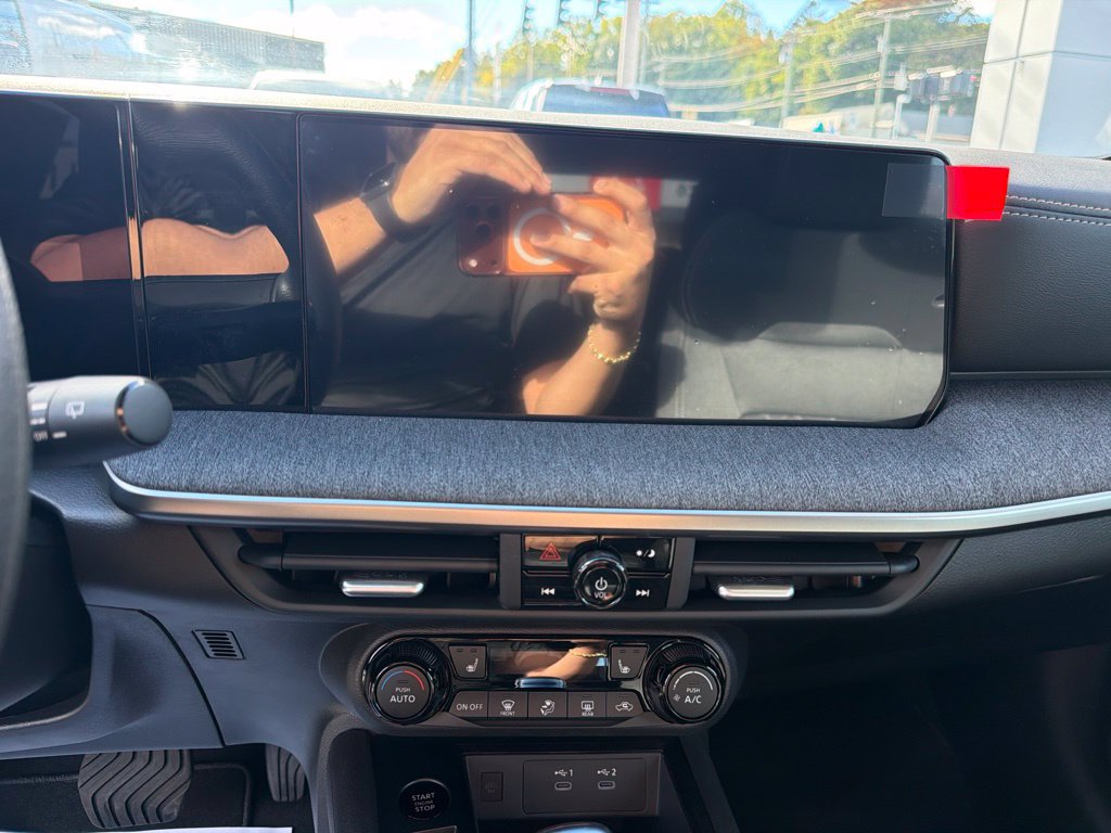 New 2027 Nissan Kicks SV AWD/4WD image 16