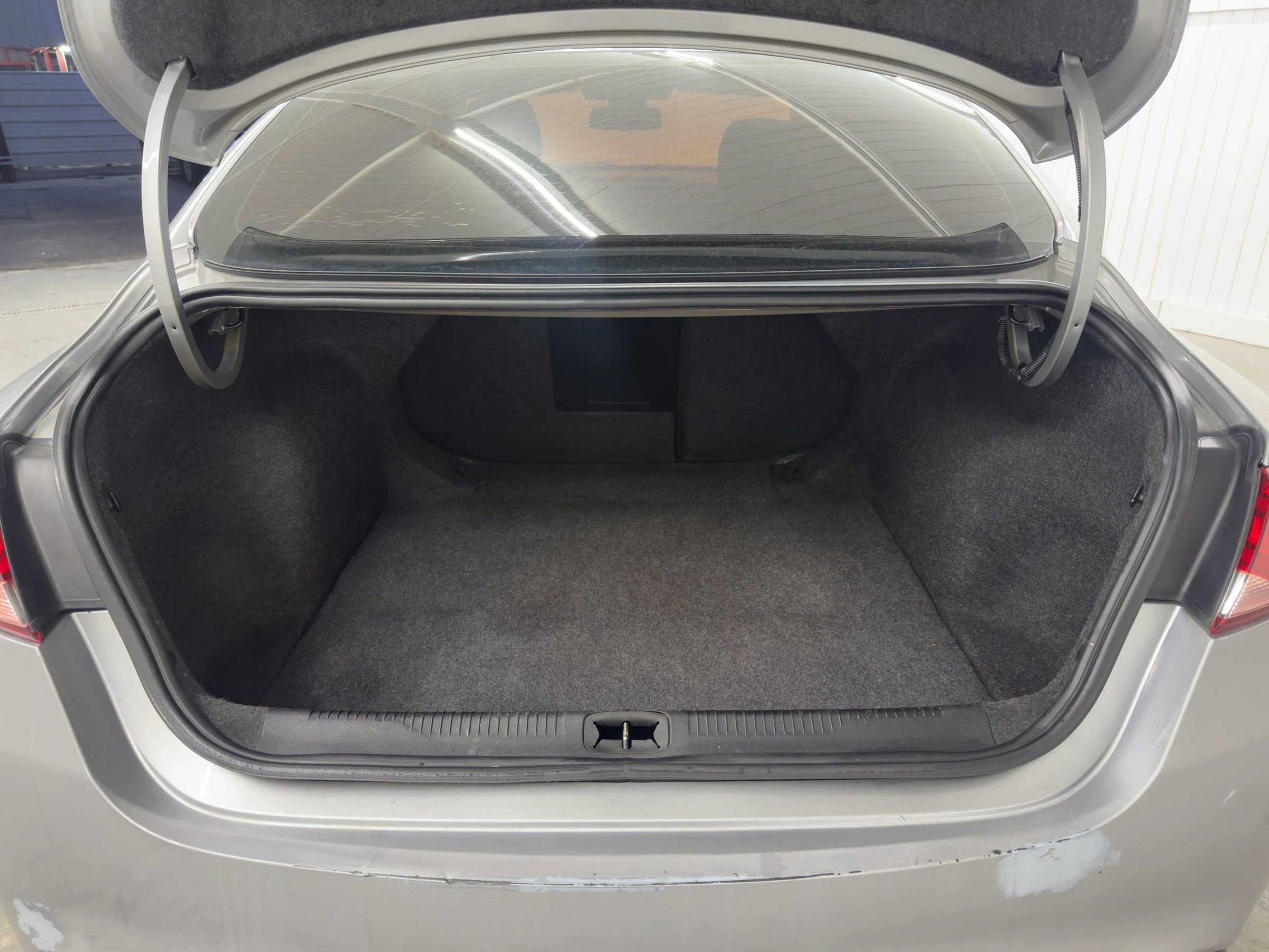 Used 2015 Chrysler 200 Limited w/ Convenience Group image 13