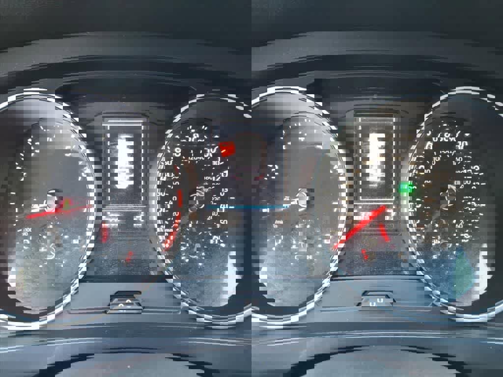 Used 2020 Volkswagen Tiguan SE image 19