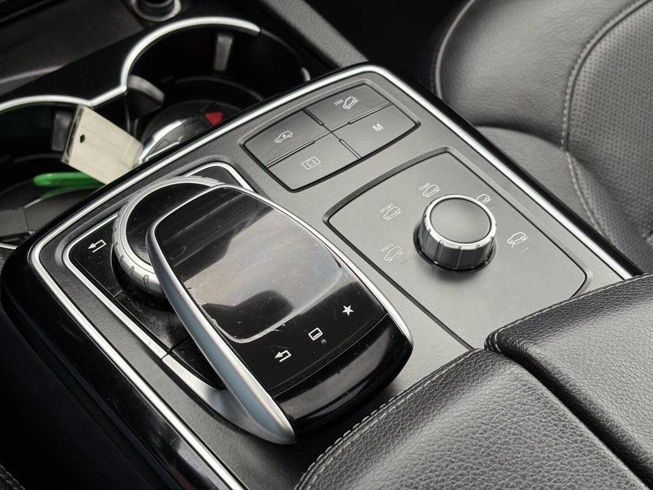 Used 2017 Mercedes-Benz GLS 550 4MATIC image 36