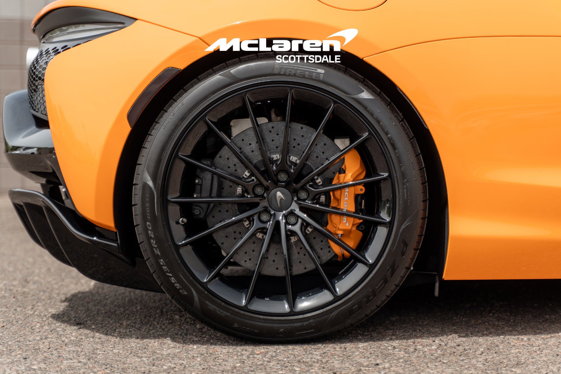 Used 2026 McLaren Artura Spider RWD image 28