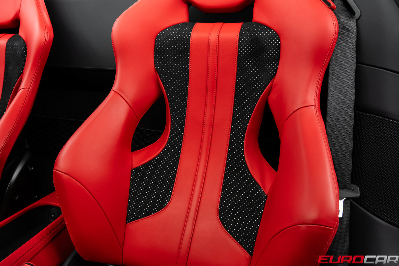 Used 2022 Ferrari F8 Tributo RWD image 53