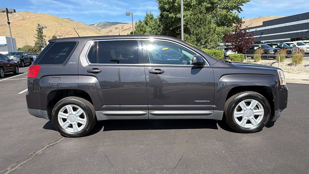 Used 2014 GMC Terrain SLE AWD/4WD image 2