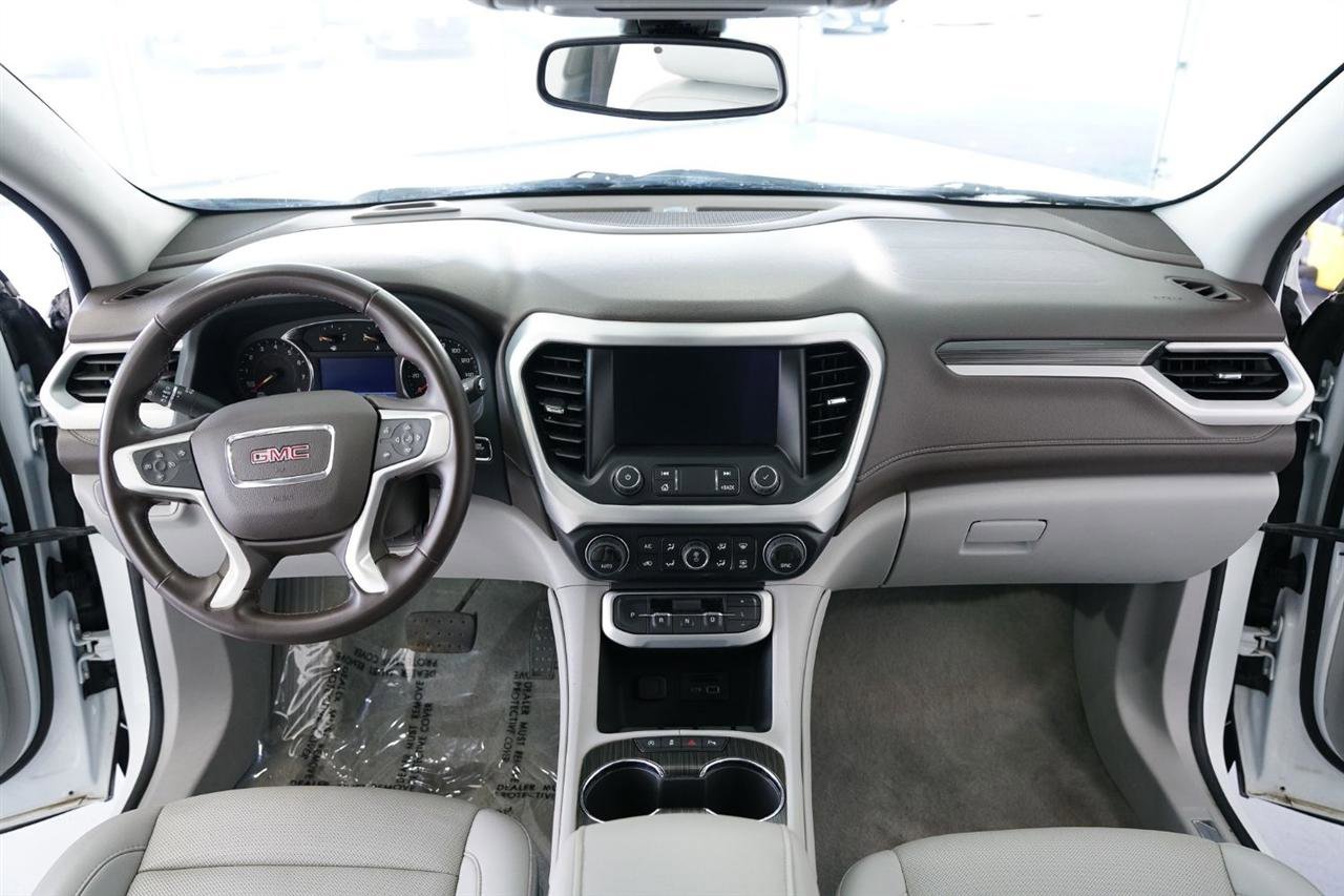Used 2023 GMC Acadia SLT image 19