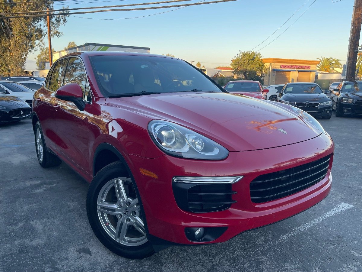 Used 2016 Porsche Cayenne AWD/4WD image 3