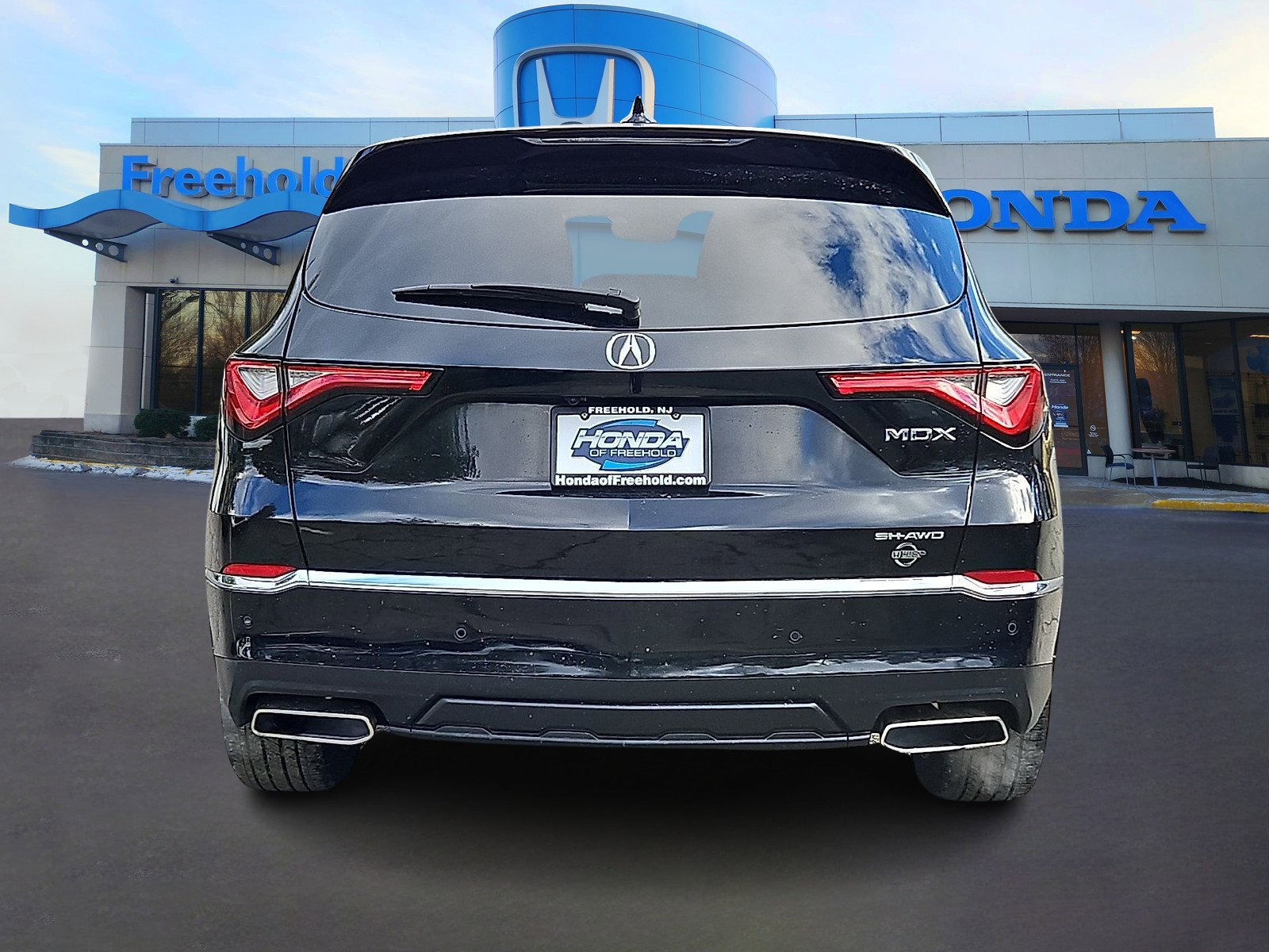 Used 2023 Acura MDX SH-AWD w/ Technology Package image 6