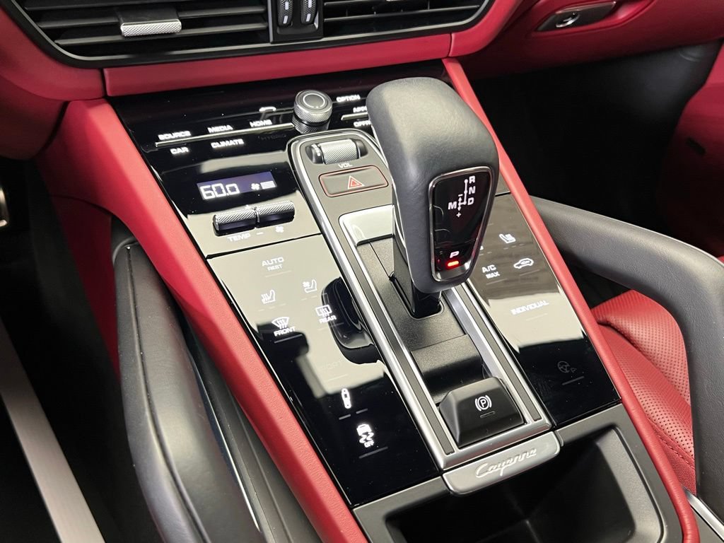 Certified 2023 Porsche Cayenne Turbo S AWD/4WD image 11