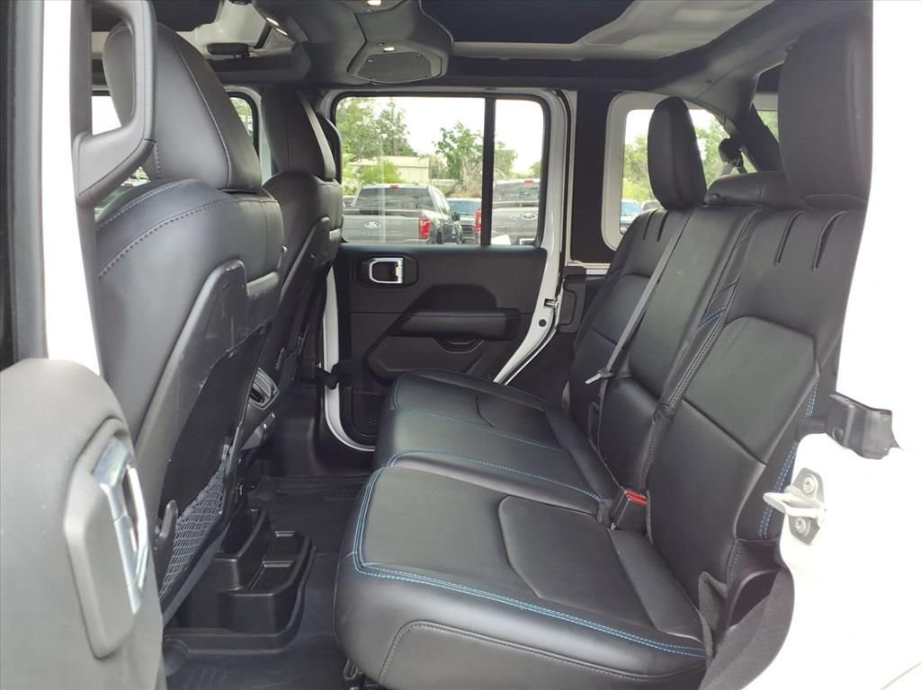 Used 2024 Jeep Wrangler Unlimited Rubicon 4xe image 32