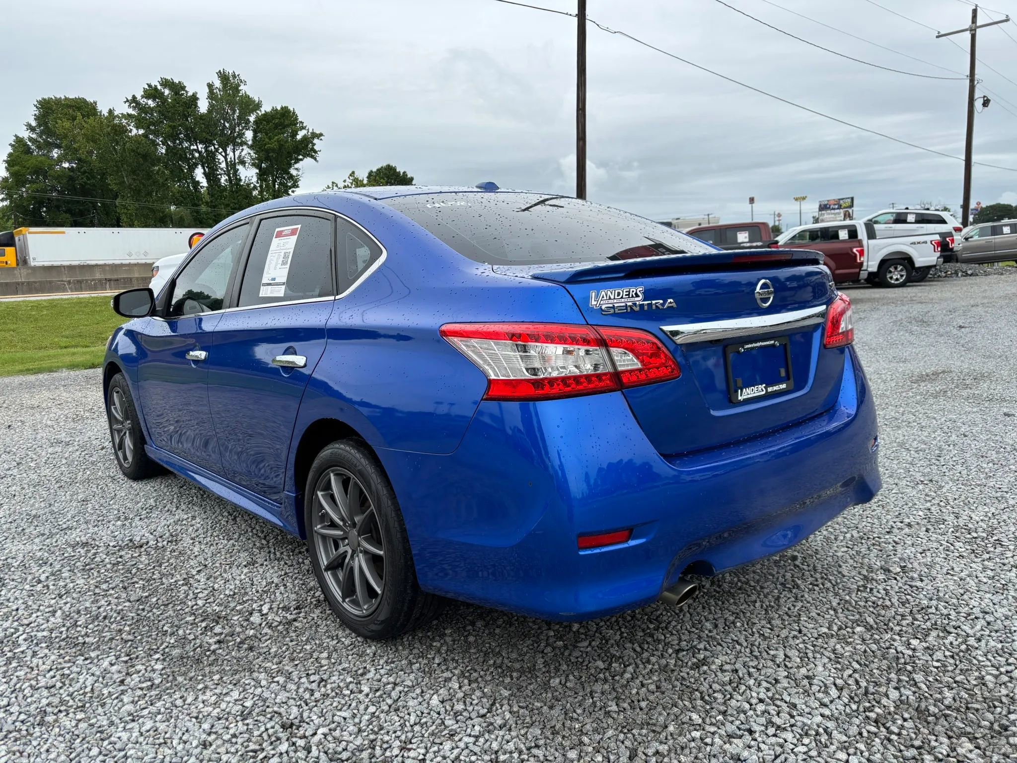 Used 2015 Nissan Sentra SR FWD image 10