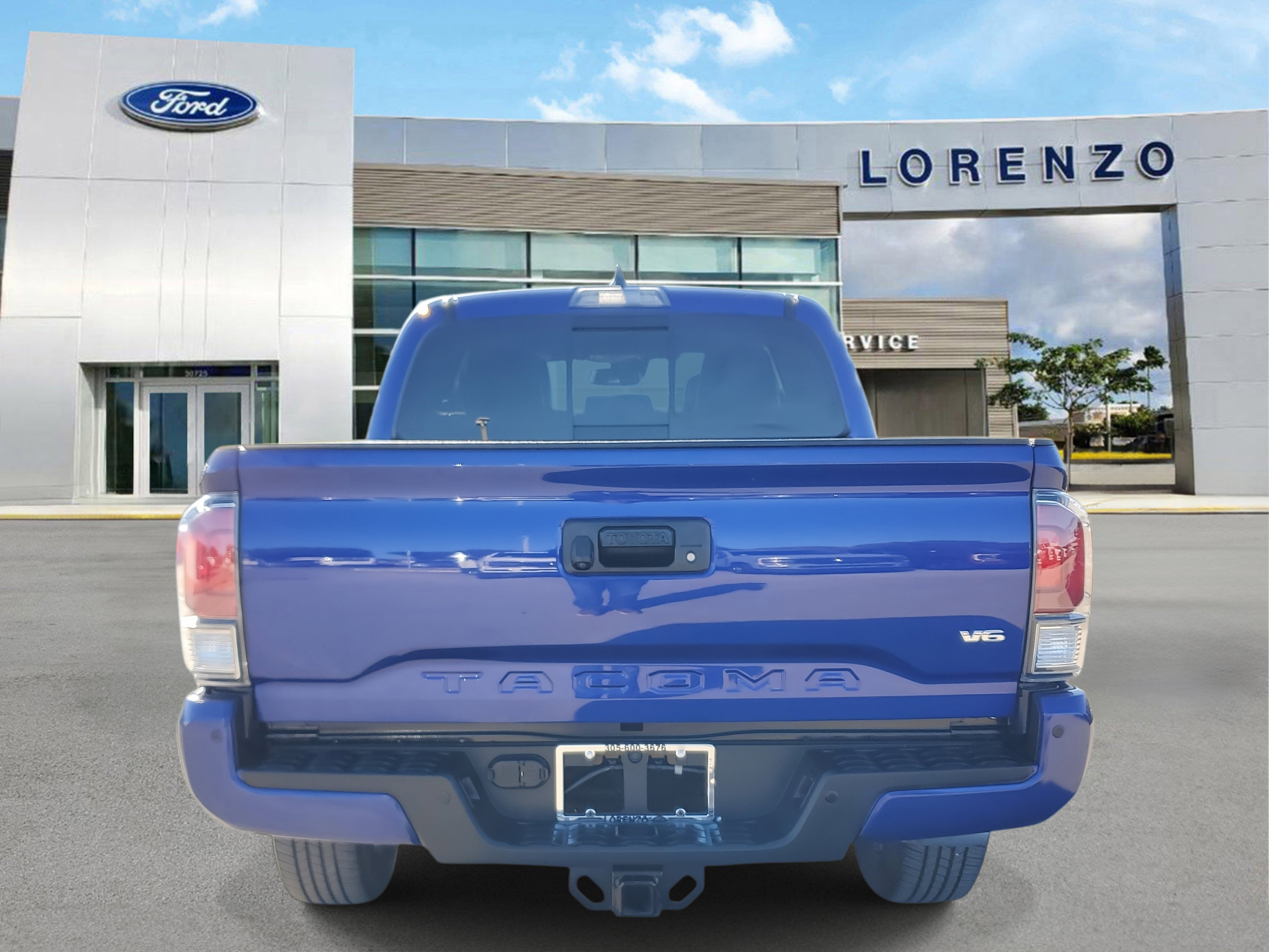 Used 2022 Toyota Tacoma Limited image 6