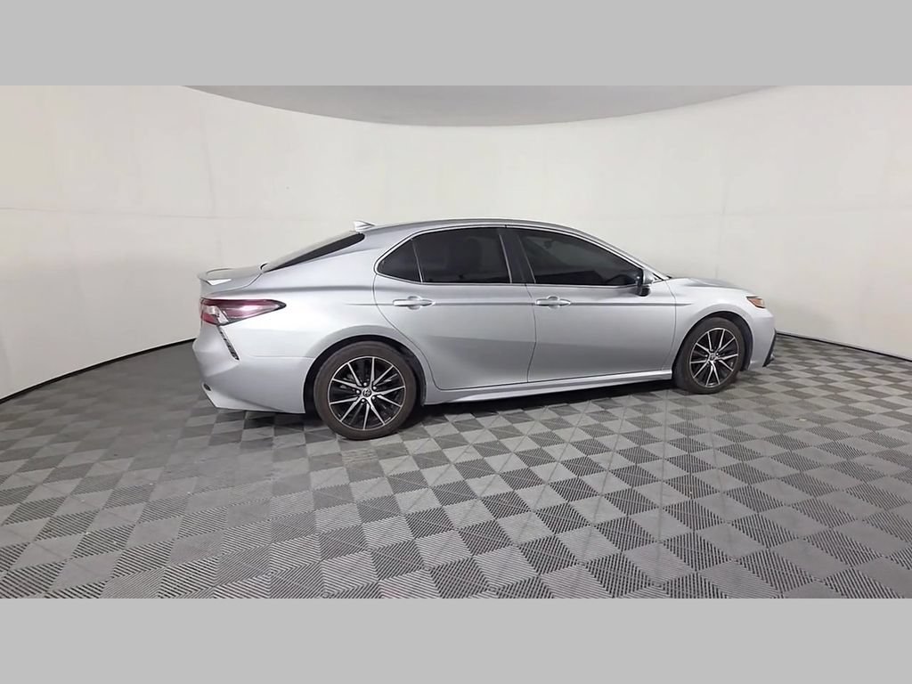 Used 2022 Toyota Camry SE FWD image 38