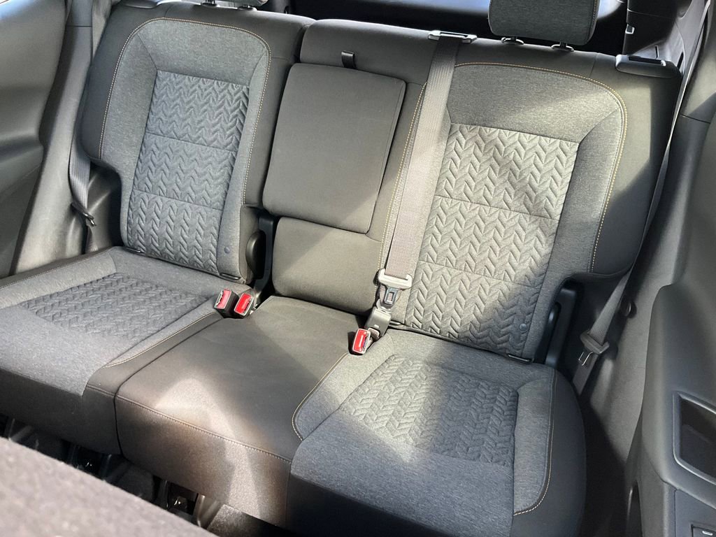 Used 2023 Chevrolet Equinox LT image 23