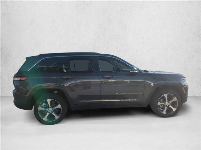 New 2025 Jeep Grand Cherokee Limited w/ Trailer Tow Package RWD image 4