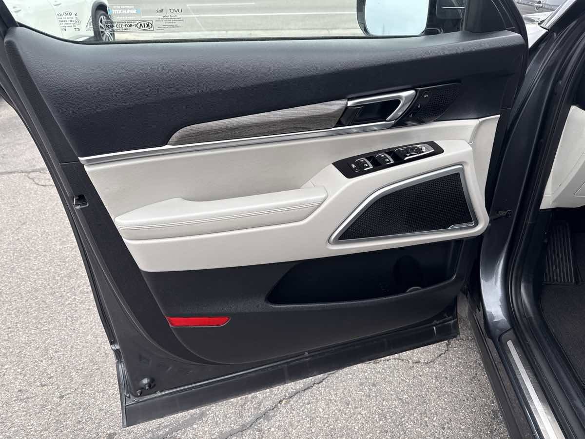 Used 2020 Kia Telluride SX w/ SX Prestige Package image 13