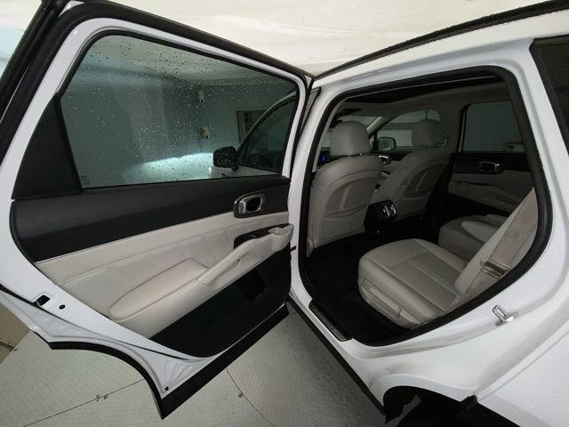 Used 2023 Kia Sorento SX FWD image 23