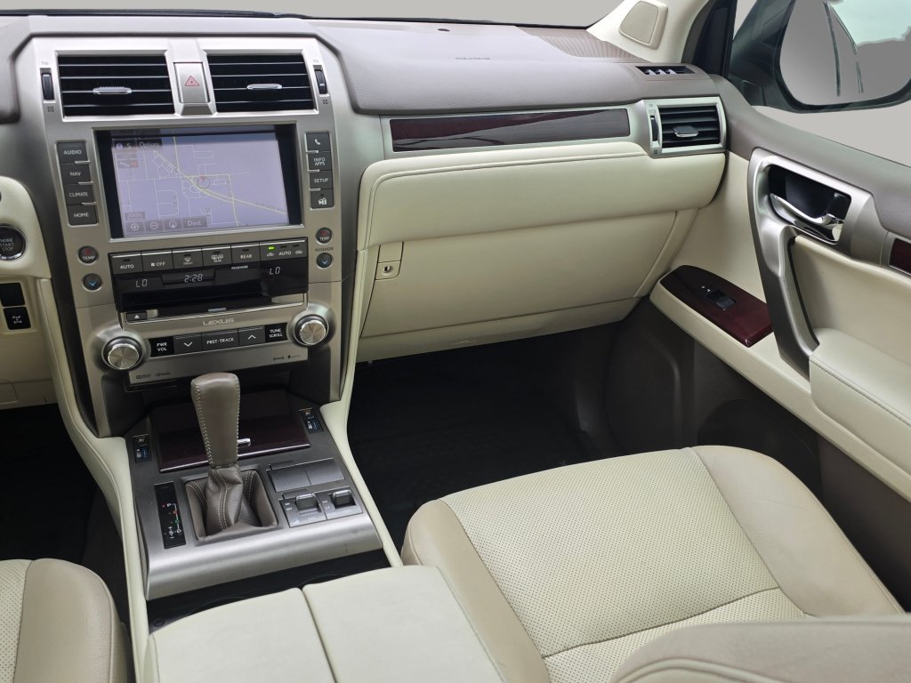 Used 2018 Lexus GX 460 Premium AWD/4WD image 4
