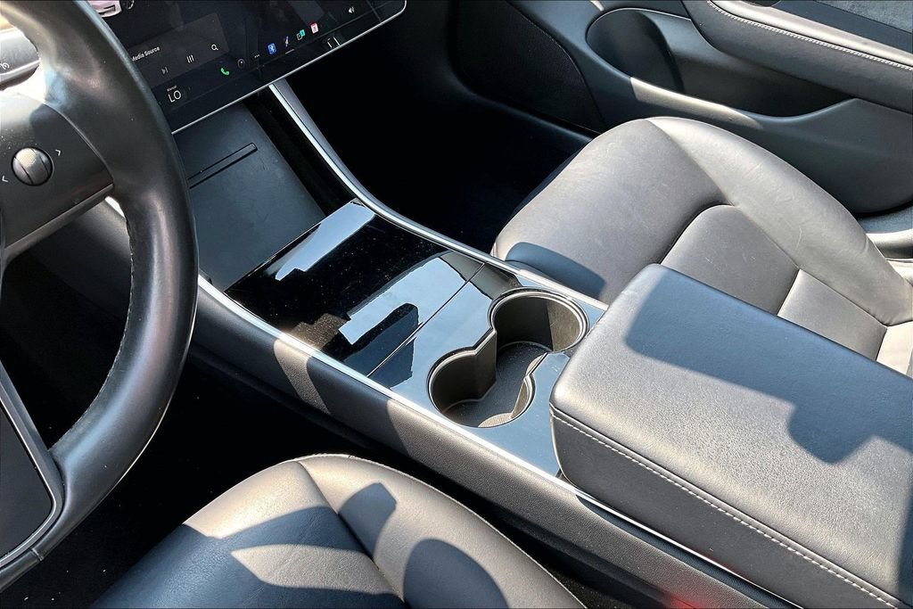 Used 2018 Tesla Model 3 Long Range RWD image 14