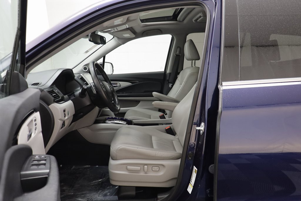 Used 2016 Honda Pilot Touring image 5
