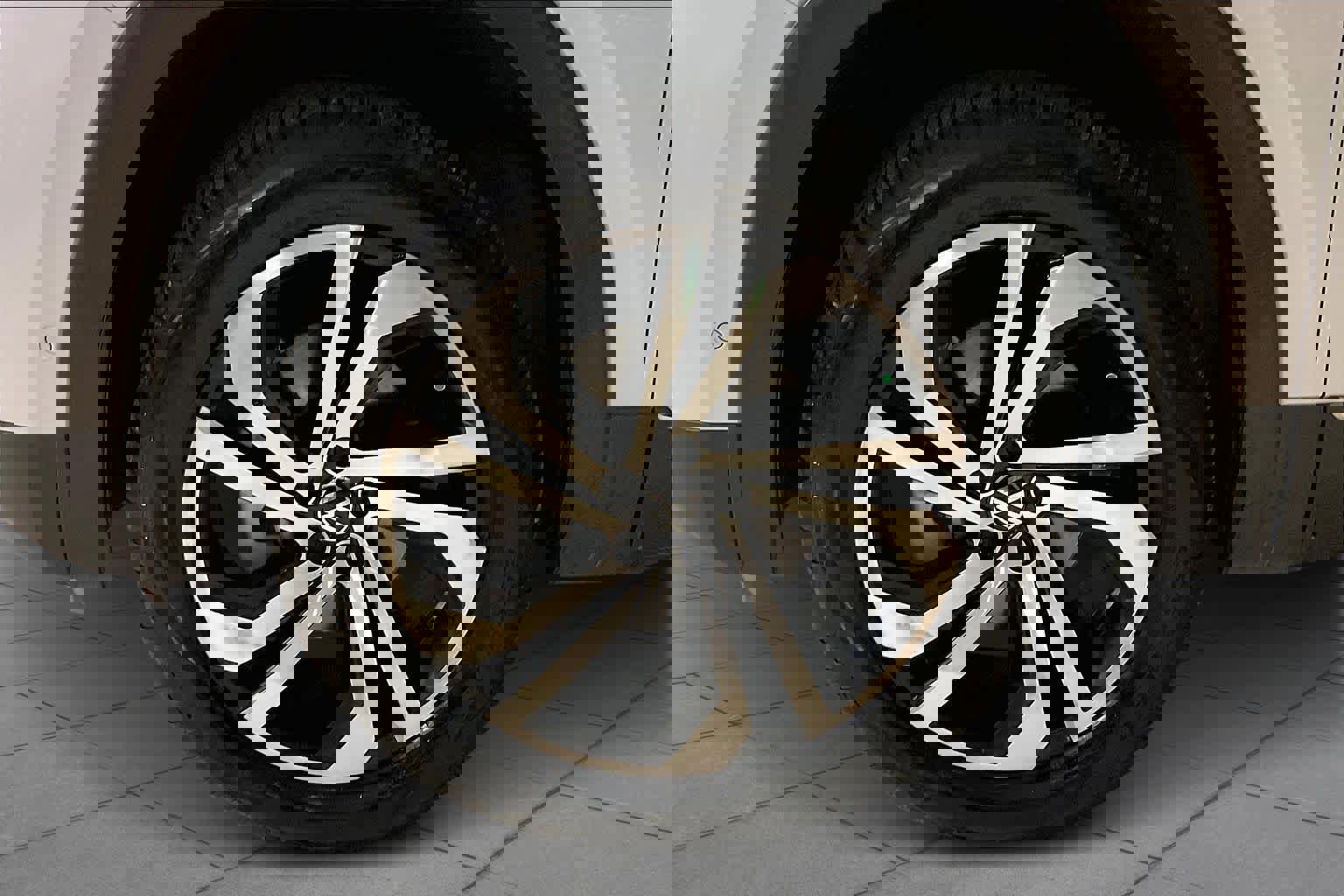 Used 2021 Volkswagen Atlas SEL Premium image 10