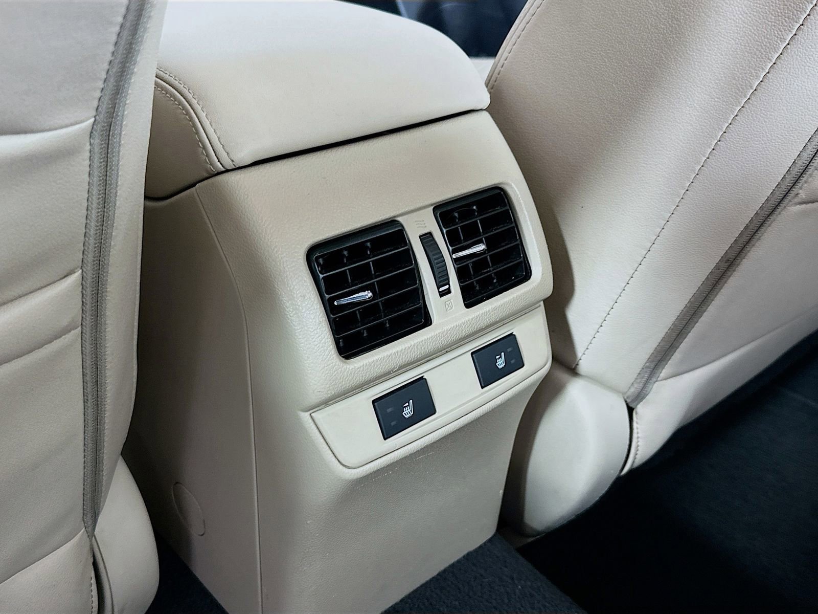 Used 2017 Subaru Legacy 2.5i Limited w/ Popular Package #4 image 27