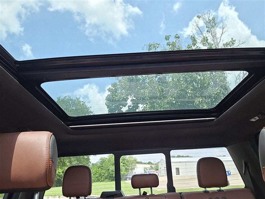 Used 2018 Ford F350 King Ranch w/ King Ranch Ultimate Package AWD/4WD image 17