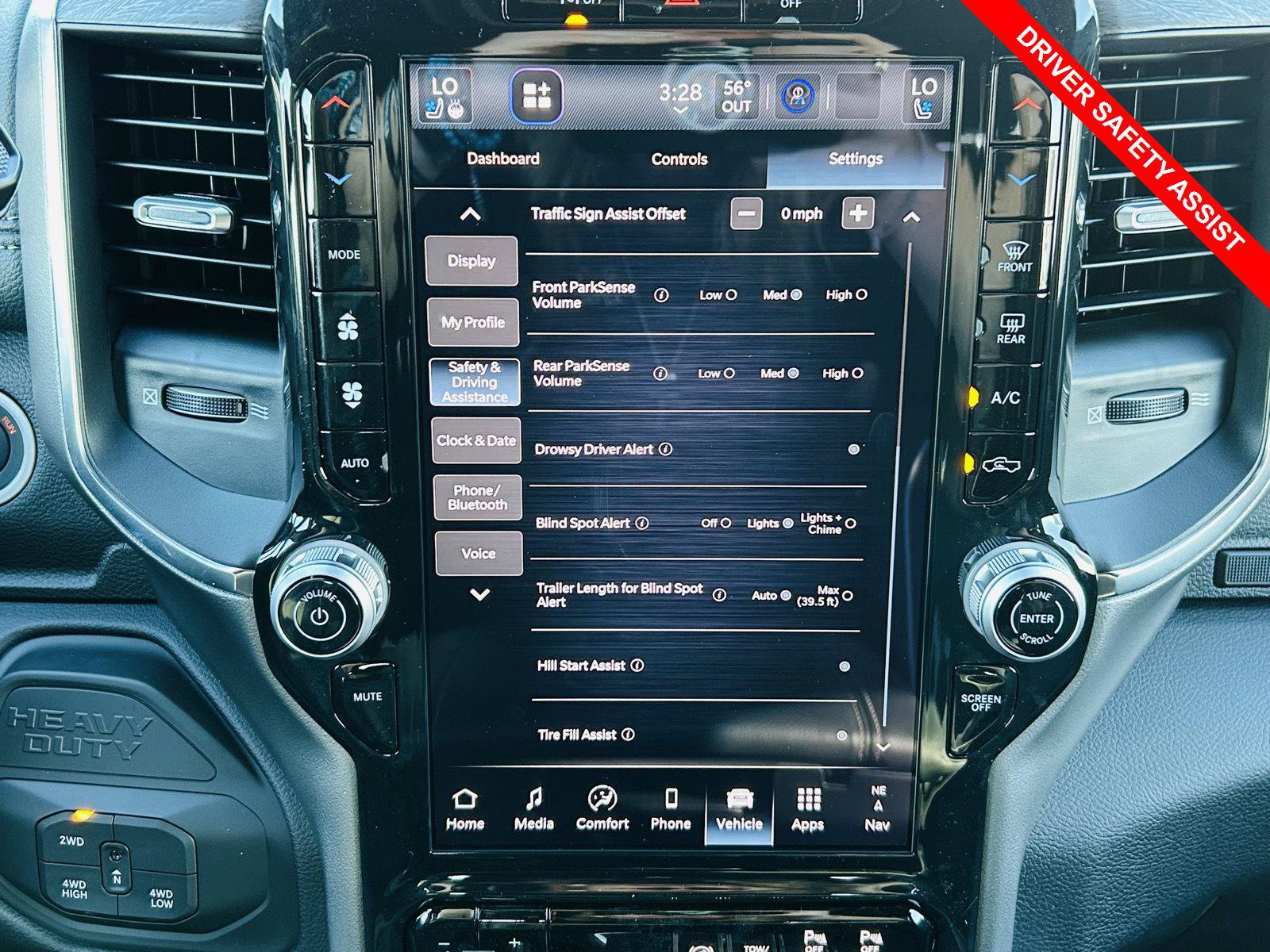 New 2027 RAM 2500 Laramie AWD/4WD image 11
