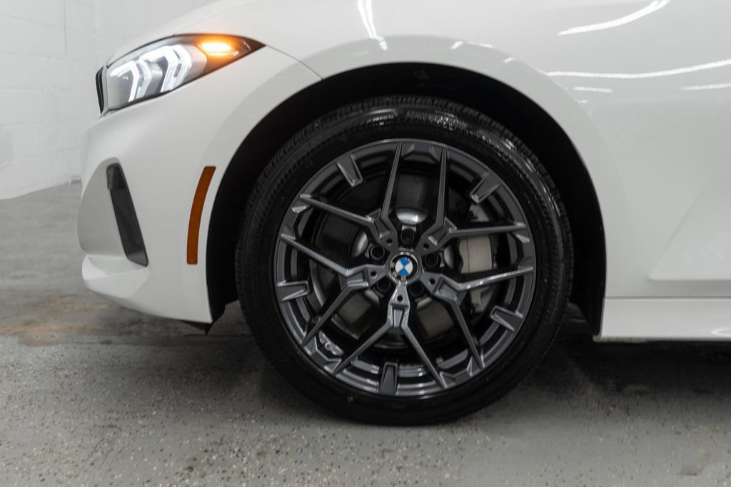 Used 2026 BMW 330i xDrive Sedan AWD/4WD image 35