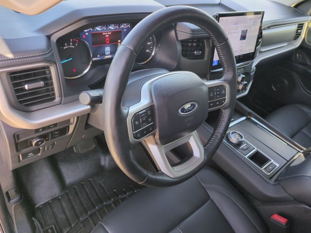 Used 2023 Ford Expedition XLT RWD image 10