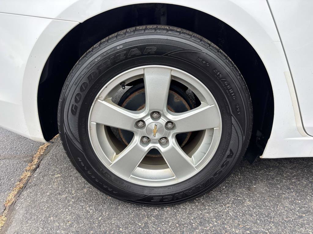 Used 2015 Chevrolet Cruze LT image 31