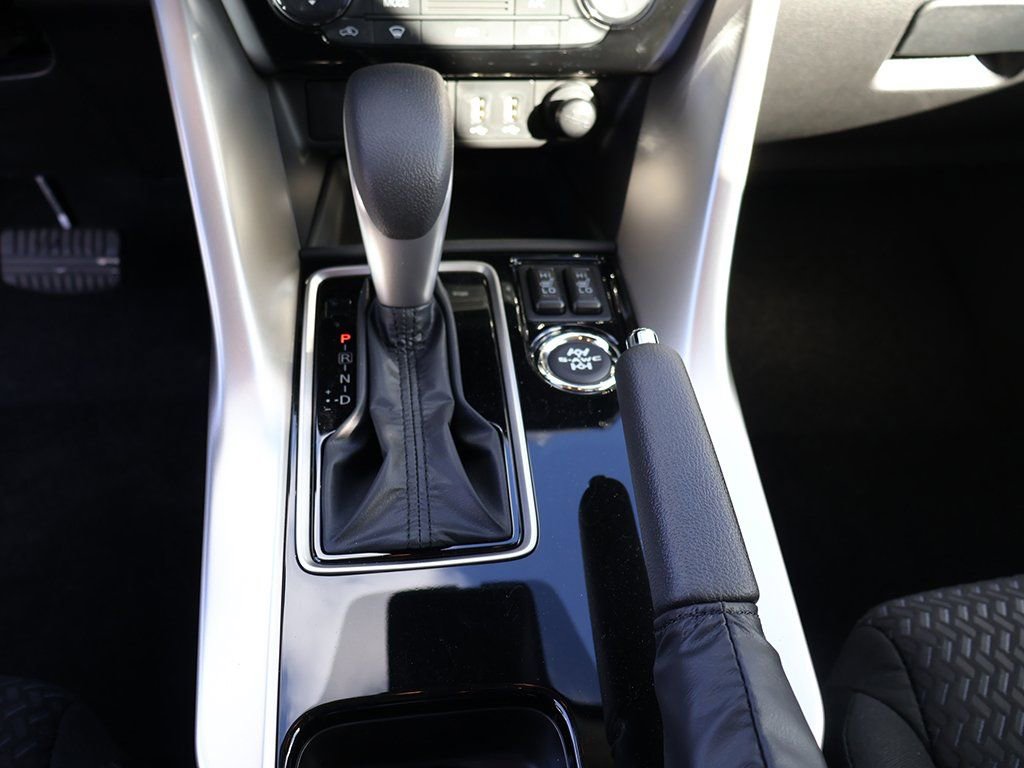 New 2026 Mitsubishi Eclipse Cross LE image 44