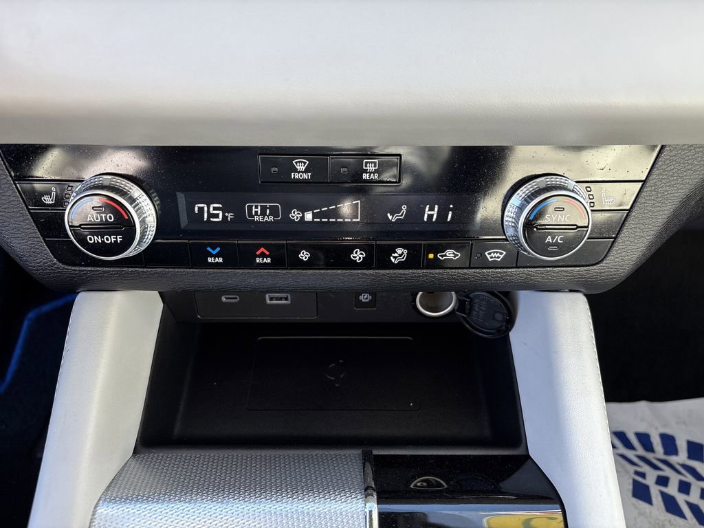 Used 2023 Mitsubishi Outlander SEL 40th Anniversary image 22