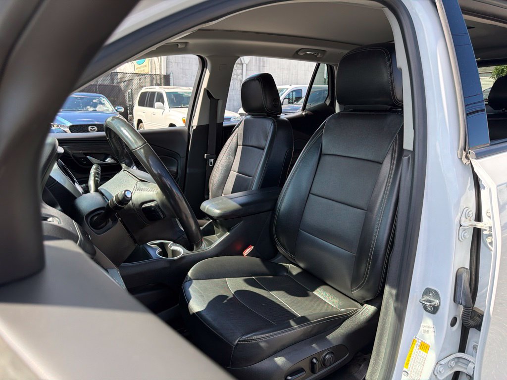 Used 2022 GMC Terrain SLT w/ Infotainment Package II AWD/4WD image 35