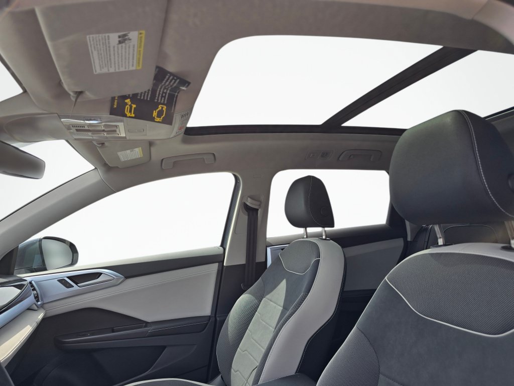New 2026 Volkswagen Taos SE AWD/4WD image 20