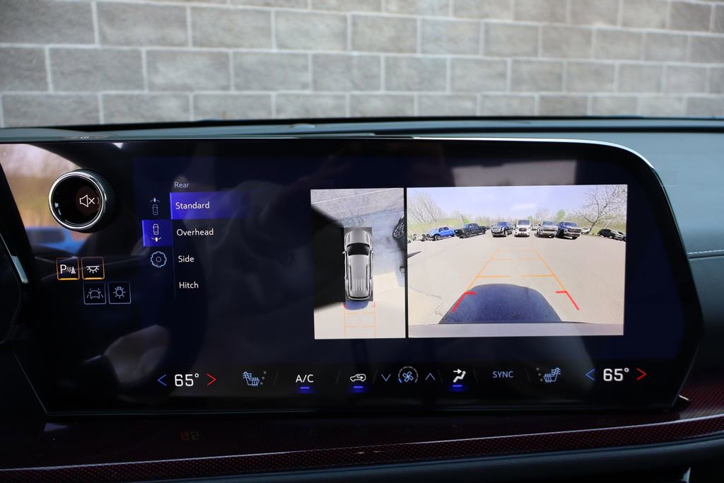 New 2026 Chevrolet Traverse Z71 w/ Enhanced Driving Package AWD/4WD image 24