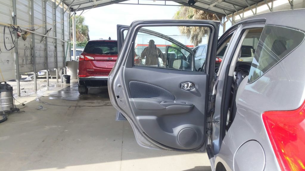 Used 2018 Nissan Versa Note SV image 29