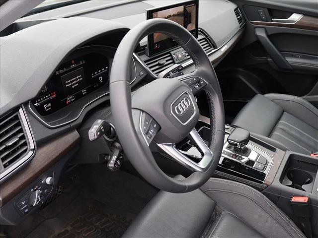 Used 2023 Audi Q5 2.0T Prestige w/ Prestige Package AWD/4WD image 3