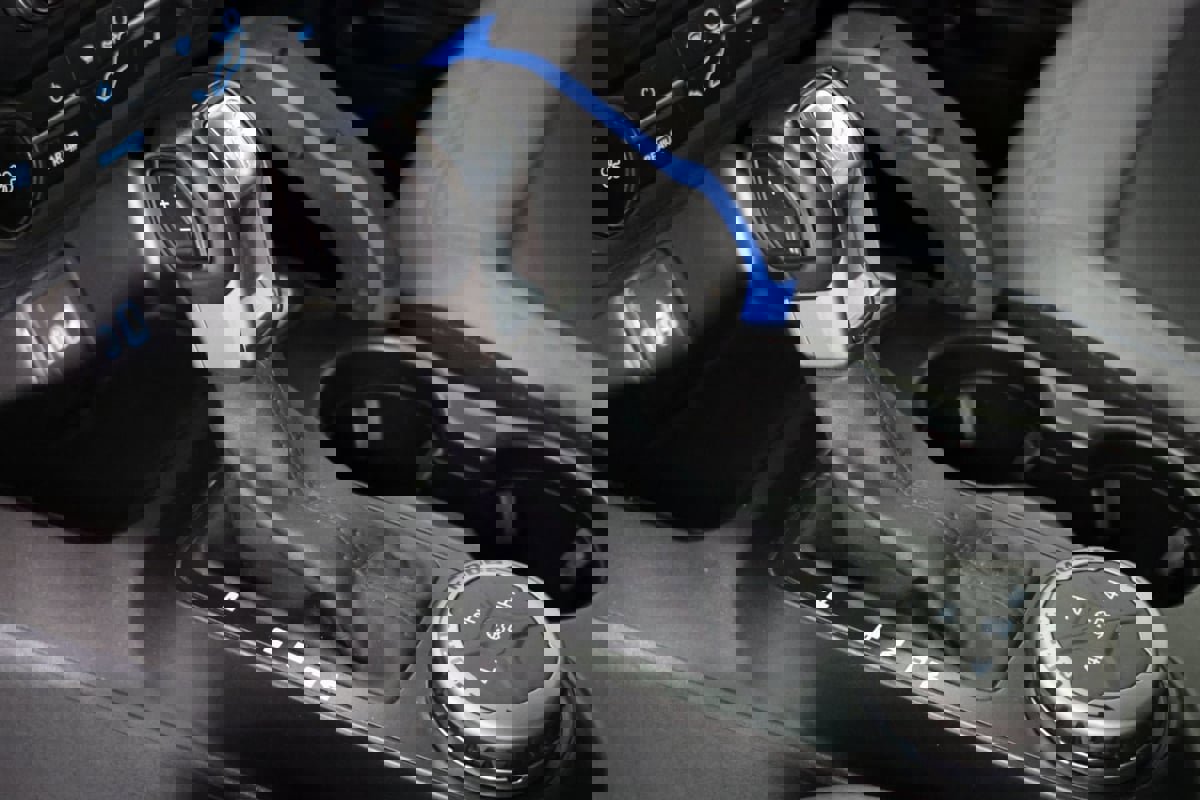 Used 2022 Ford Bronco Black Diamond image 6