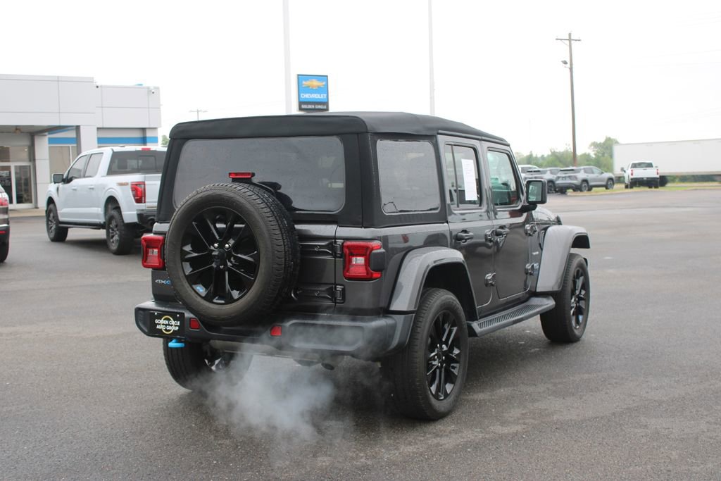 Used 2023 Jeep Wrangler Unlimited Sahara w/ Cold Weather Group AWD/4WD image 9