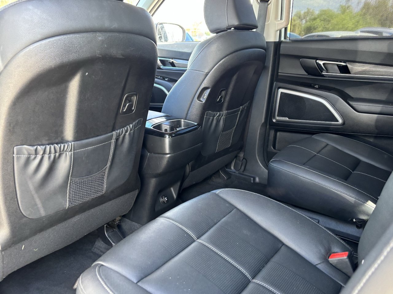 Used 2022 Kia Telluride EX w/ EX Premium Package FWD image 16