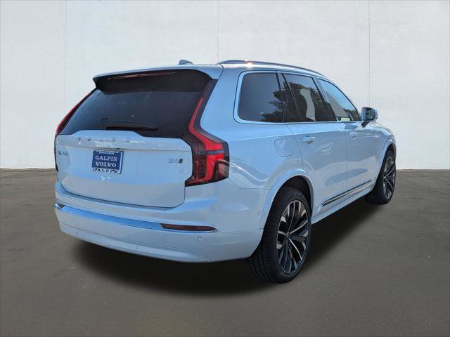New 2026 Volvo XC90 B6 Plus w/ Protection Package Premier image 2